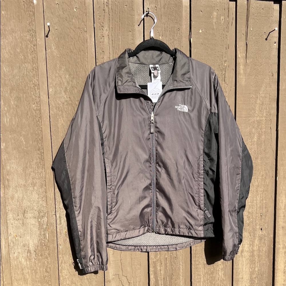 The North Face : Gray & Black Jacket shell